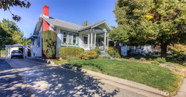 Property photo for 222 S 18th Avenue, Yakima photo 2