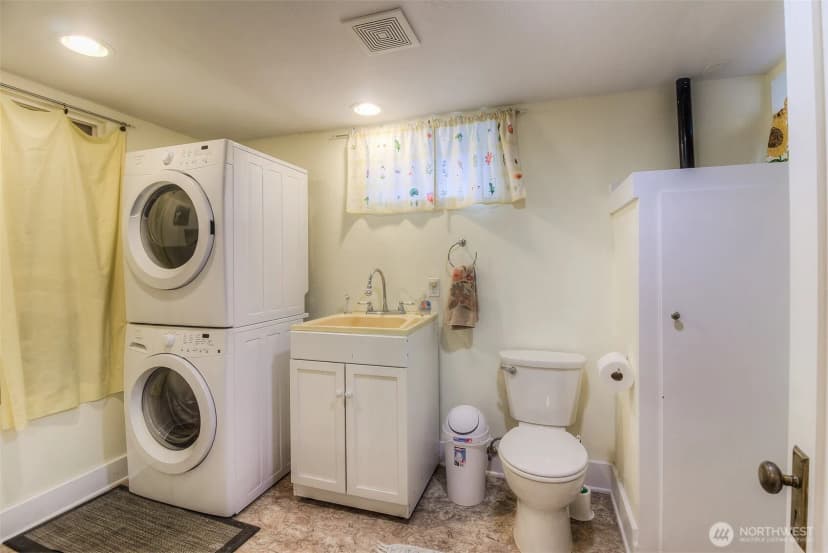 Property photo for 222 S 18th Avenue, Yakima photo 26