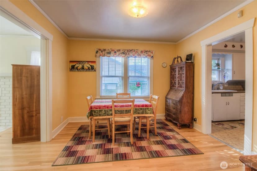 Property photo for 222 S 18th Avenue, Yakima photo 8