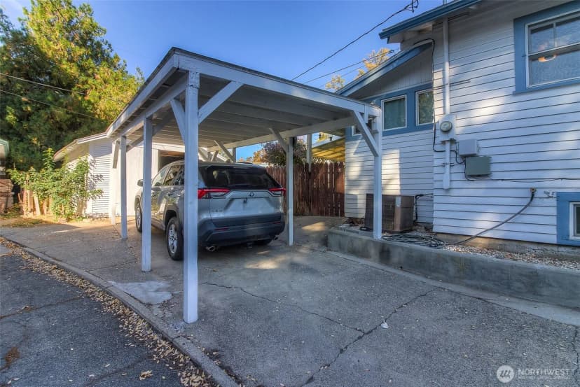 Property photo for 222 S 18th Avenue, Yakima photo 31