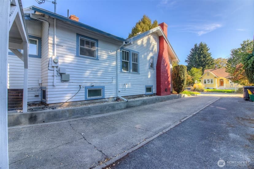 Property photo for 222 S 18th Avenue, Yakima photo 33