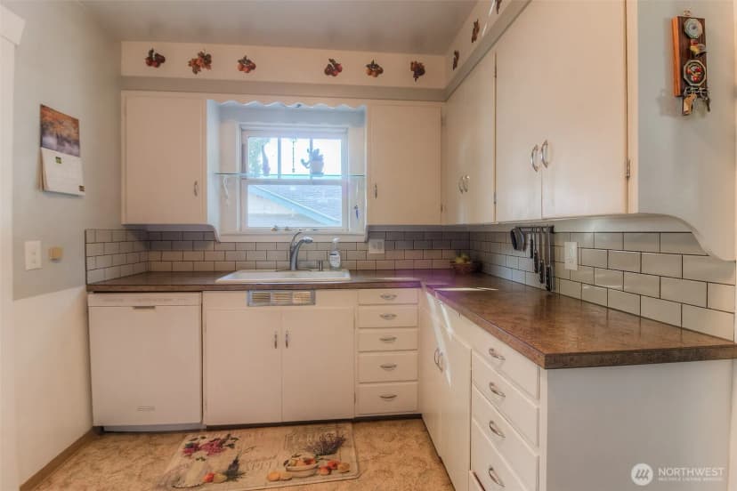 Property photo for 222 S 18th Avenue, Yakima photo 12