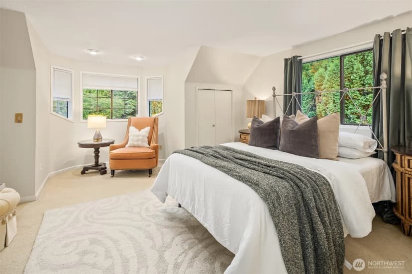 Property photo for 313 219th Avenue Ne, Sammamish photo 23