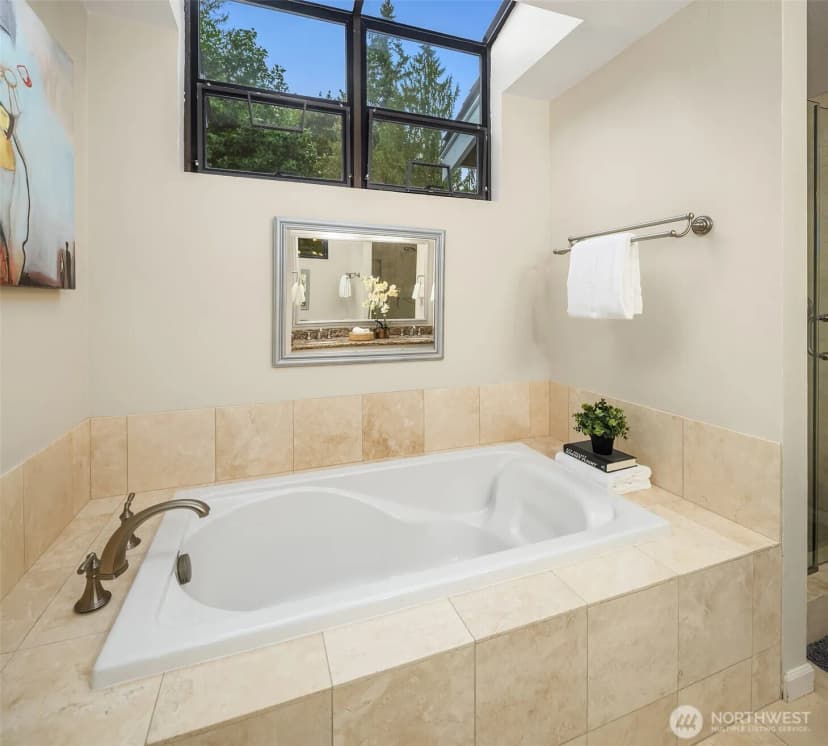 Property photo for 313 219th Avenue Ne, Sammamish photo 25