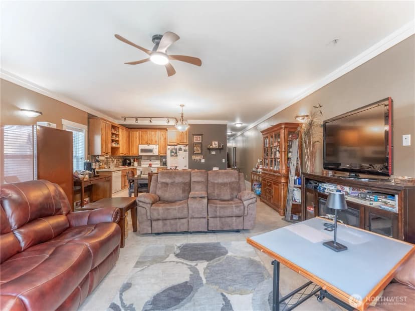 Property photo for 23772 Crescent Bay Drive Nw #107, Quincy photo 16