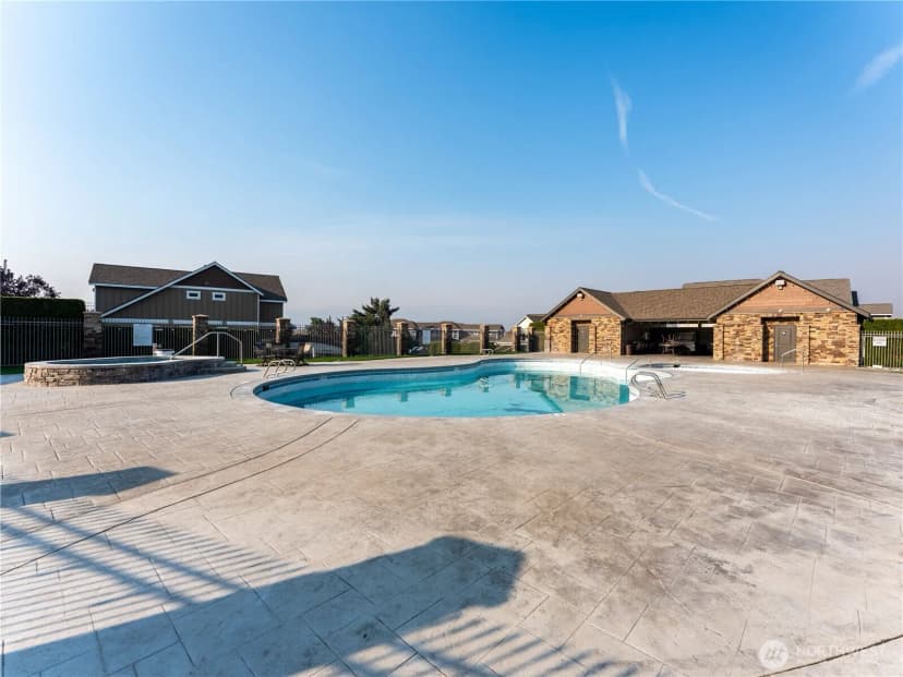 Property photo for 23772 Crescent Bay Drive Nw #107, Quincy photo 32