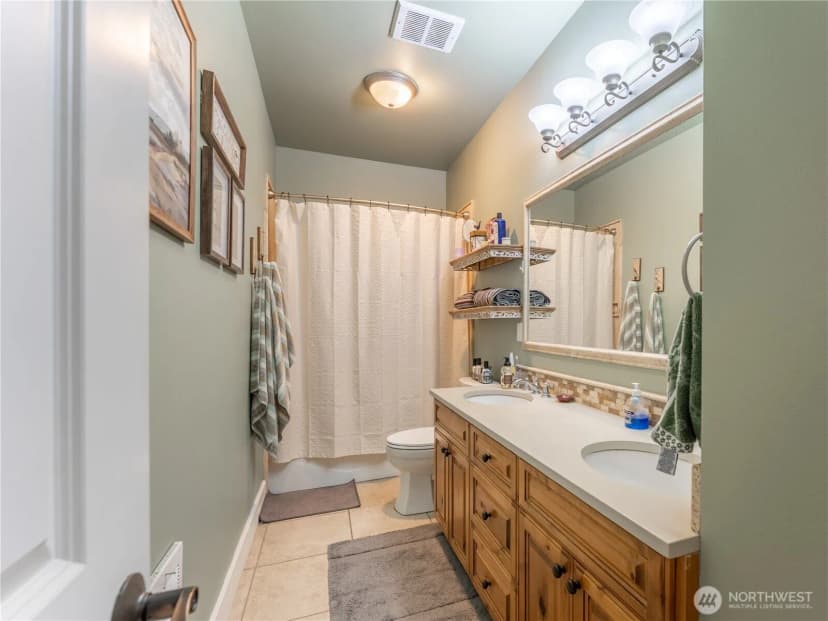 Property photo for 23772 Crescent Bay Drive Nw #107, Quincy photo 10
