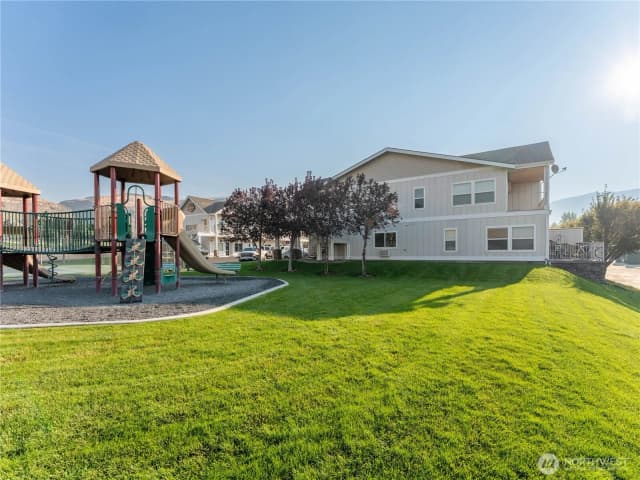Property photo for 23772 Crescent Bay Drive Nw #107, Quincy photo 3