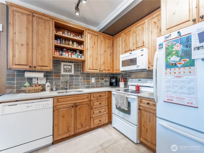Property photo for 23772 Crescent Bay Drive Nw #107, Quincy photo 8