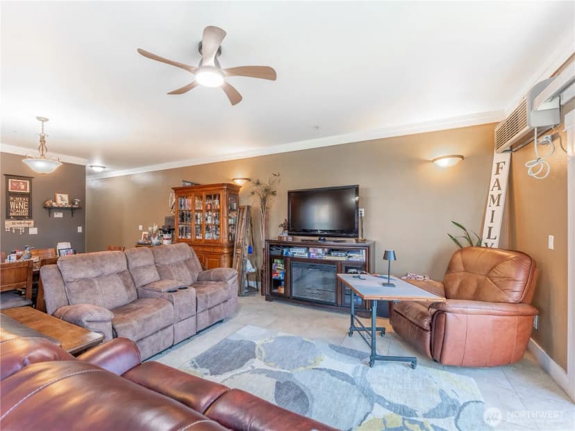 Property photo for 23772 Crescent Bay Drive Nw #107, Quincy photo 17