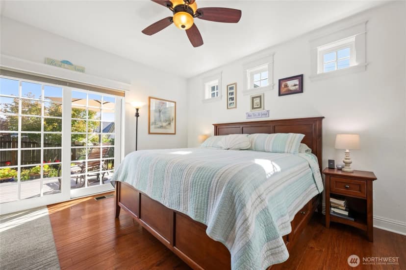 Property photo for 1512 S Ocean Beach Blvd, Long Beach photo 16