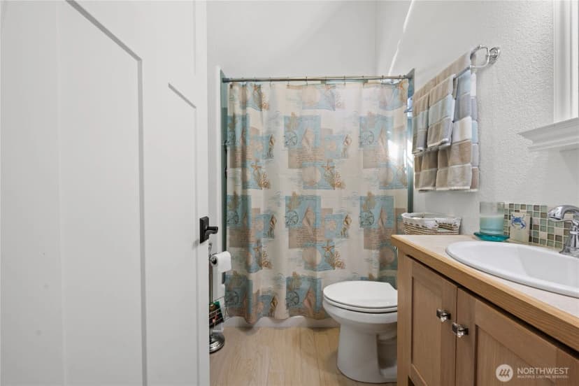 Property photo for 1512 S Ocean Beach Blvd, Long Beach photo 18