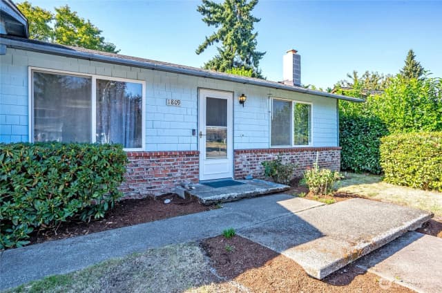 Property photo for 1809 Pike Street Ne, Auburn photo 2