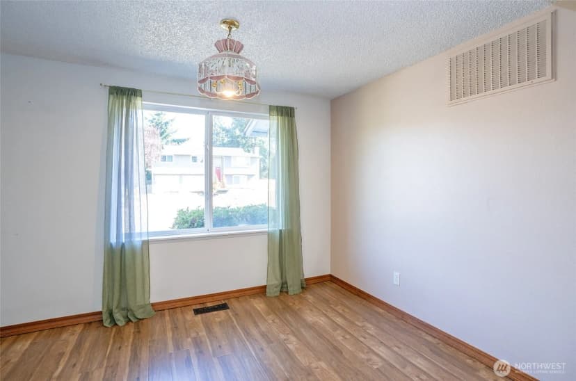 Property photo for 1809 Pike Street Ne, Auburn photo 8