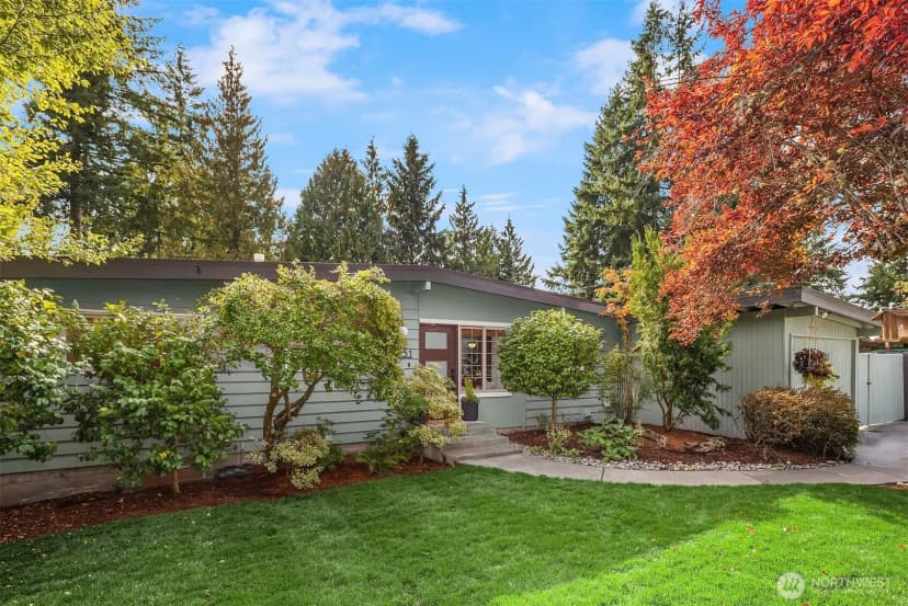 Property photo for 15851 Se 12th Place, Bellevue photo 2