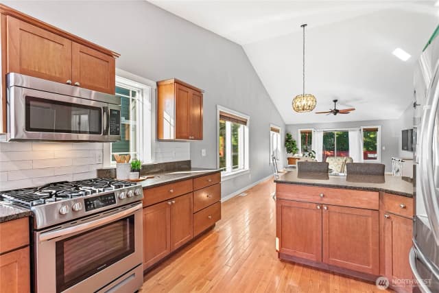 Property photo for 1689 Aaron Drive, Lynden photo 5