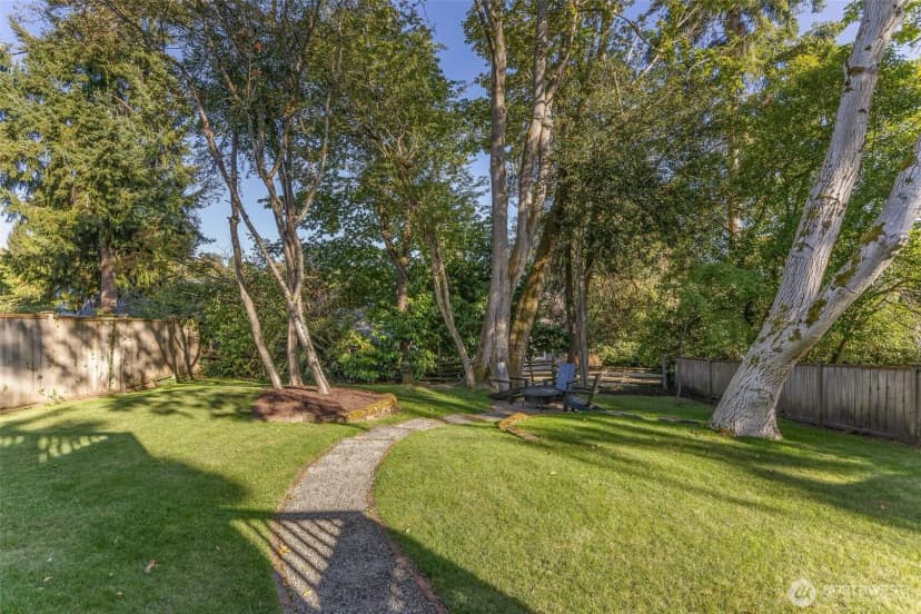 Property photo for 5716 38th Ave Ne, Seattle photo 35