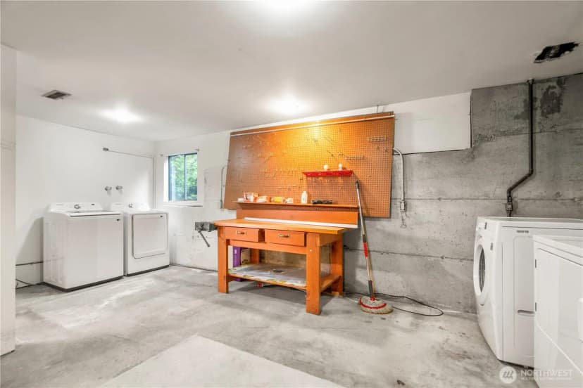 Property photo for 502 130th Avenue Ne, Bellevue photo 20