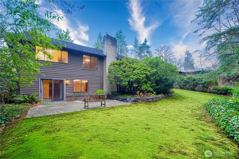 Property photo for 502 130th Avenue Ne, Bellevue photo 23