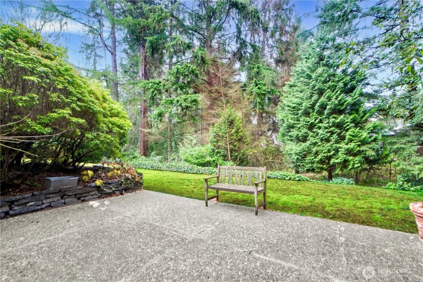 Property photo for 502 130th Avenue Ne, Bellevue photo 24