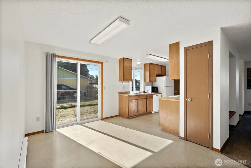 Property photo for 17513 6th Ave Court E, Spanaway photo 8