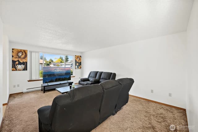 Property photo for 17513 6th Ave Court E, Spanaway photo 4
