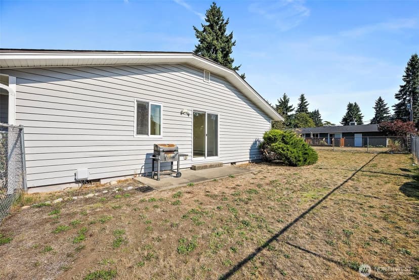 Property photo for 17513 6th Ave Court E, Spanaway photo 21