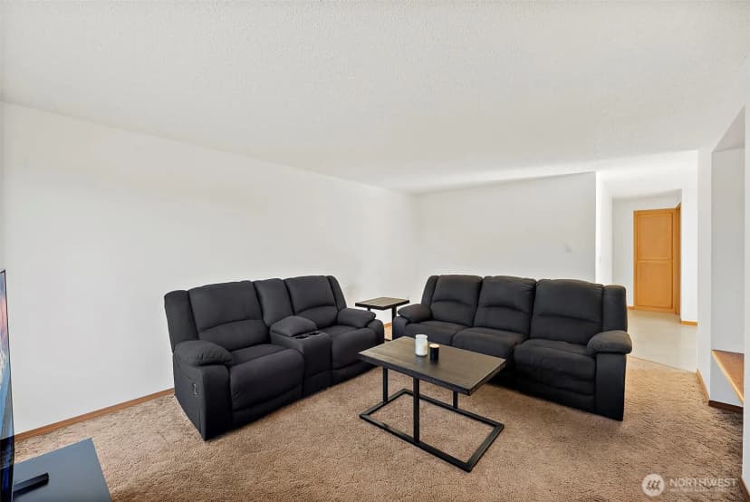 Property photo for 17513 6th Ave Court E, Spanaway photo 3