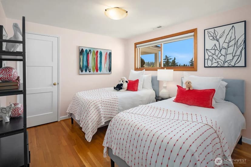 Property photo for 5606 59th Avenue Ne, Seattle photo 13