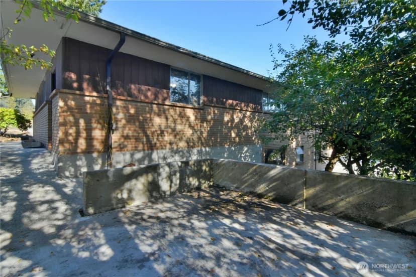 Property photo for 1824 74th Street Se, Everett photo 35