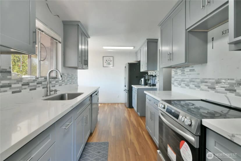 Property photo for 1824 74th Street Se, Everett photo 12