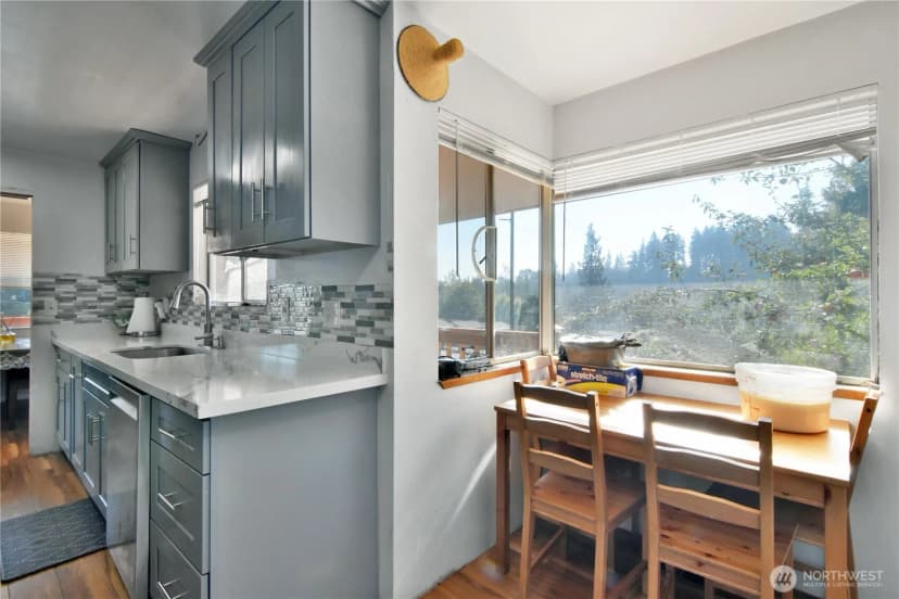 Property photo for 1824 74th Street Se, Everett photo 15