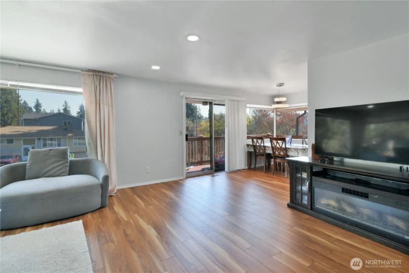 Property photo for 1824 74th Street Se, Everett photo 6