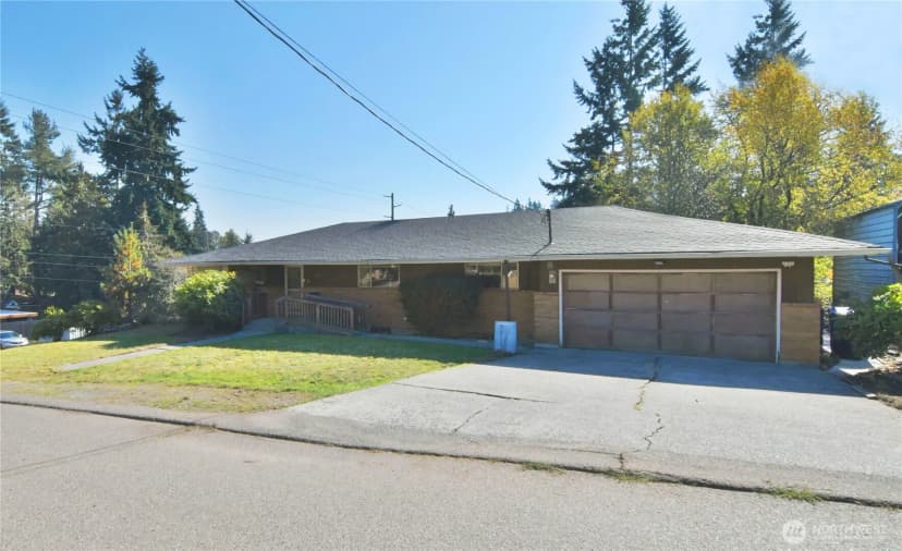 Property photo for 1824 74th Street Se, Everett photo 2