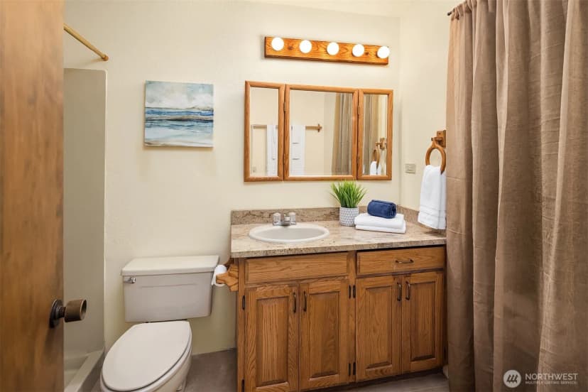 Property photo for 20122 Richmond Beach Drive Nw, Shoreline photo 28