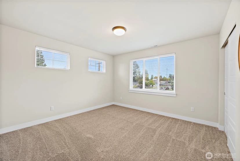Property photo for 1602 12th Avenue Se, Puyallup photo 32