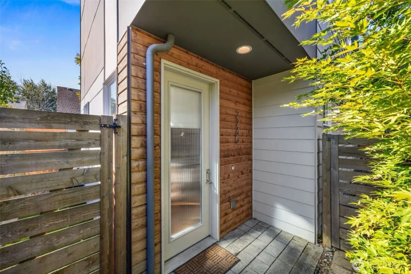 Property photo for 2245 Nw 64th Street, Seattle photo 2
