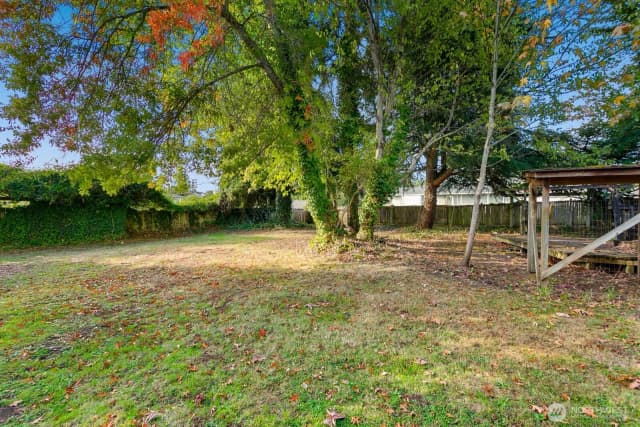 Property photo for 20822 20822 Damson Rd, Lynnwood photo 3