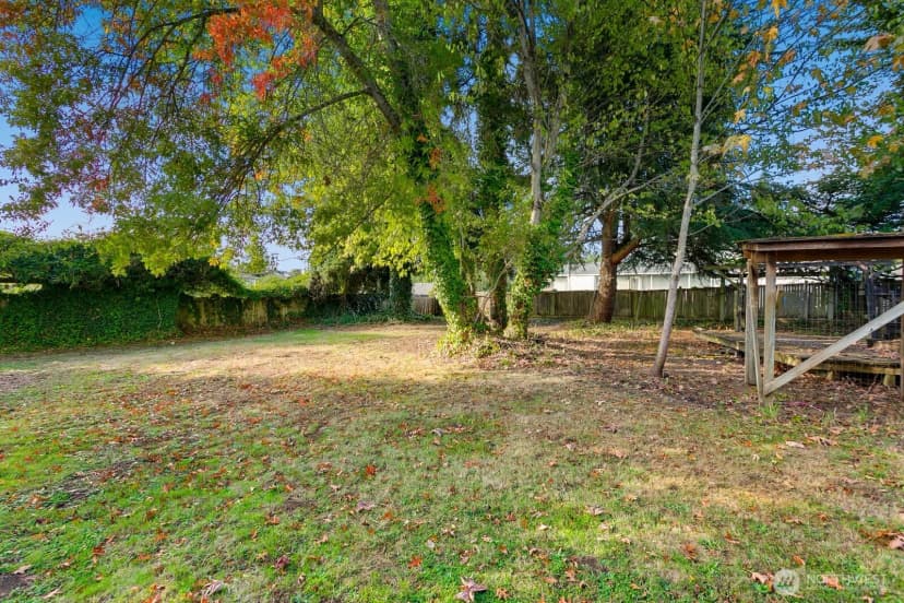 Property photo for 20822 20822 Damson Rd, Lynnwood photo 3