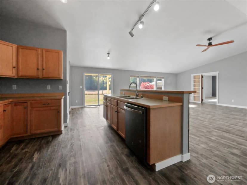 Property photo for 219 Jones Road, Winlock photo 14