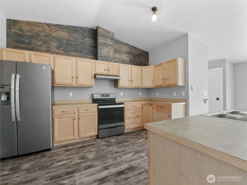Property photo for 219 Jones Road, Winlock photo 12