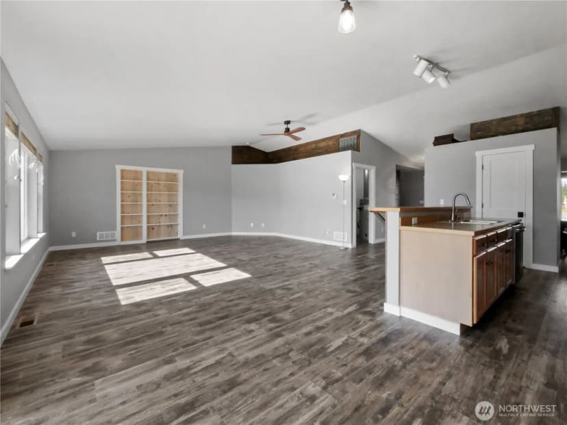 Property photo for 219 Jones Road, Winlock photo 7