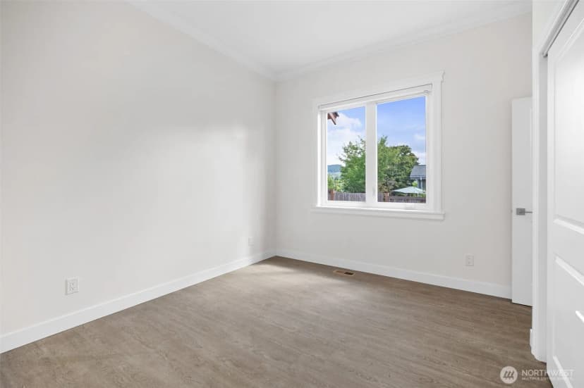 Property photo for 2612 Birch Street, Bellingham photo 25