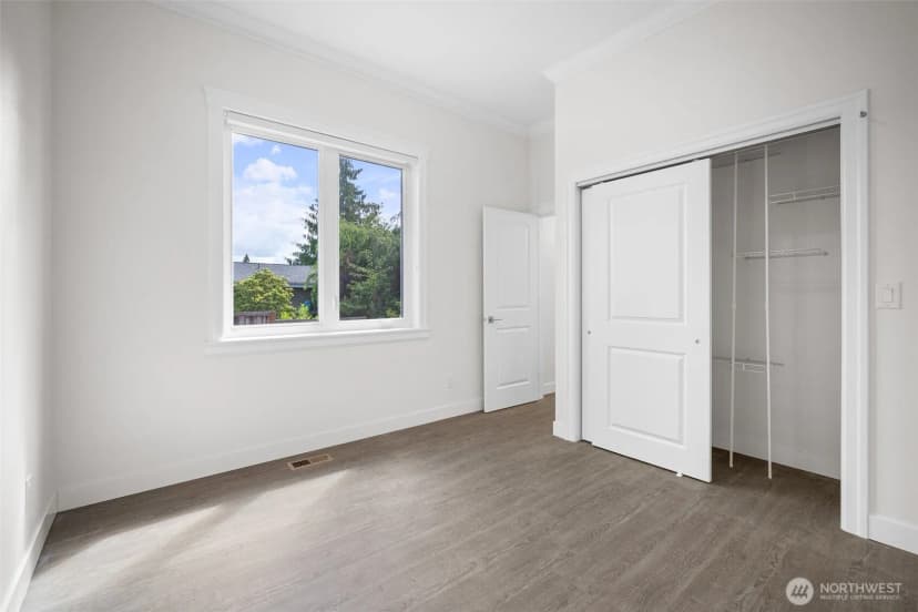 Property photo for 2612 Birch Street, Bellingham photo 22
