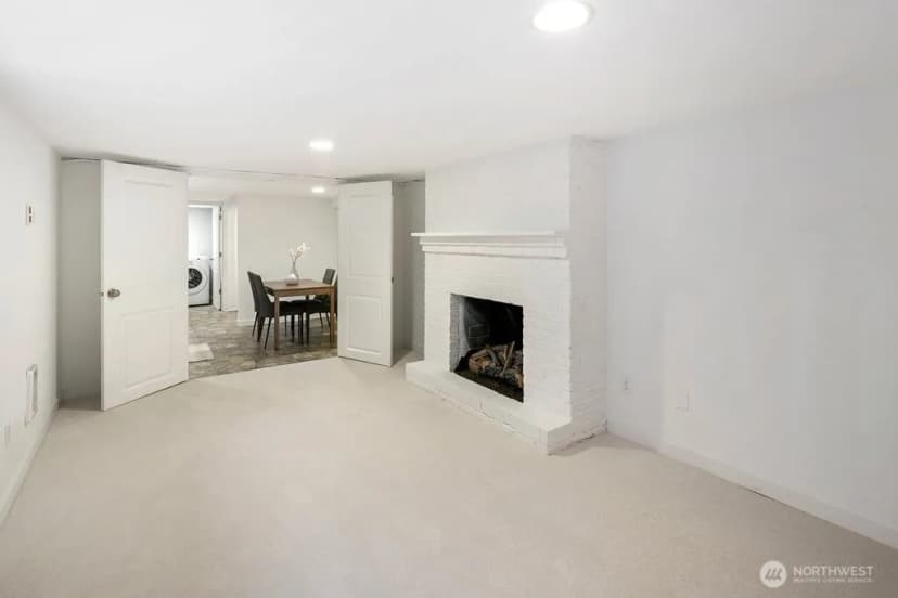 Property photo for 11056 11th Avenue Sw, Seattle photo 26