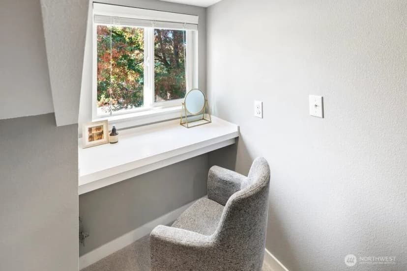 Property photo for 11056 11th Avenue Sw, Seattle photo 18