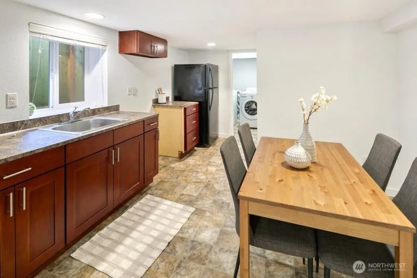 Property photo for 11056 11th Avenue Sw, Seattle photo 25