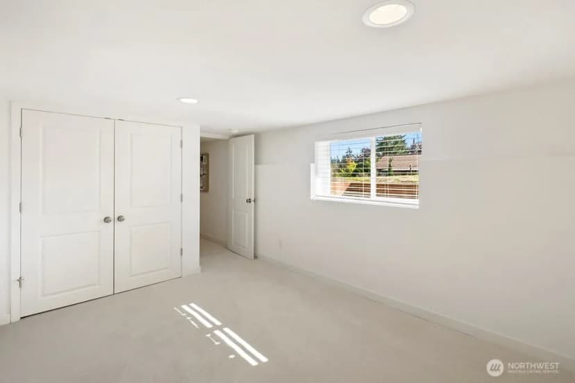 Property photo for 11056 11th Avenue Sw, Seattle photo 29