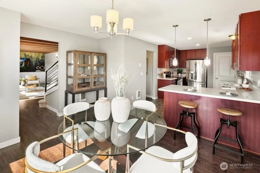 Property photo for 11056 11th Avenue Sw, Seattle photo 6