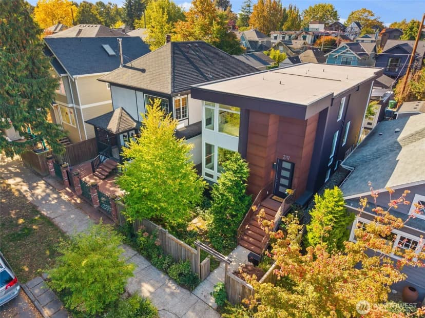 Property photo for 2117 5th Ave W, Seattle photo 34
